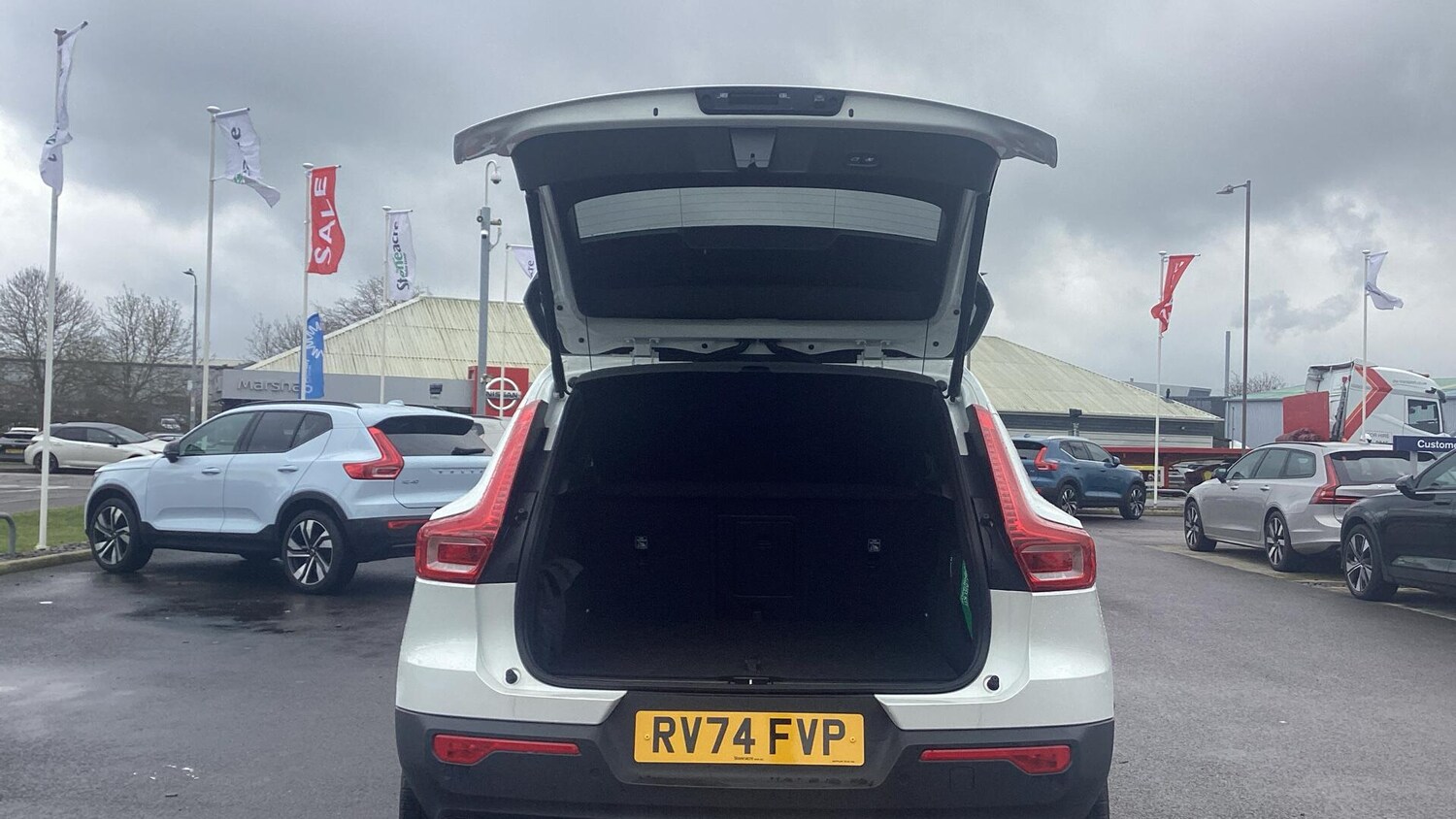 Used Volvo XC40 2025 for sale - 77683390: Photo 13