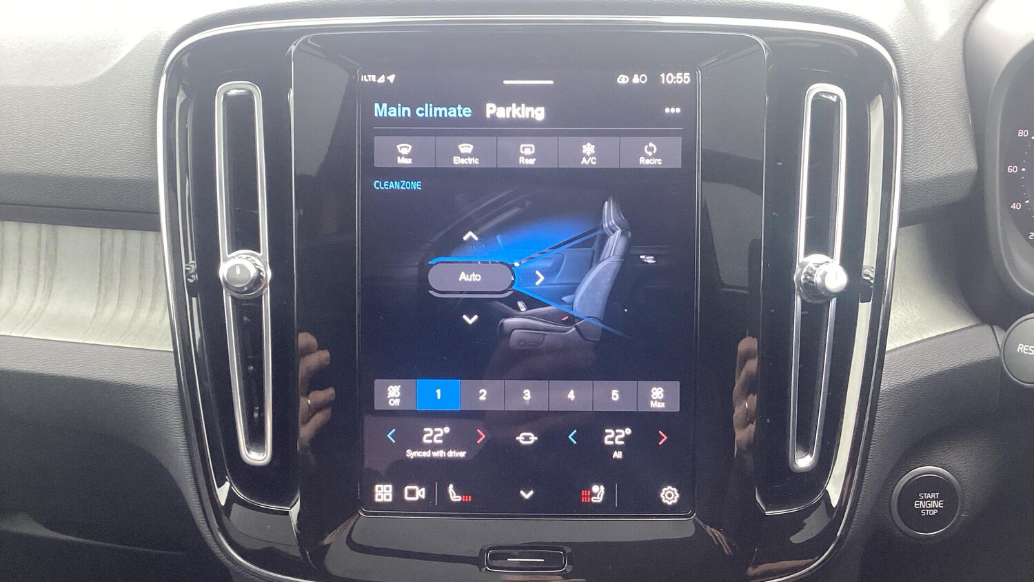 Used Volvo XC40 2025 for sale - 77683390: Photo 33