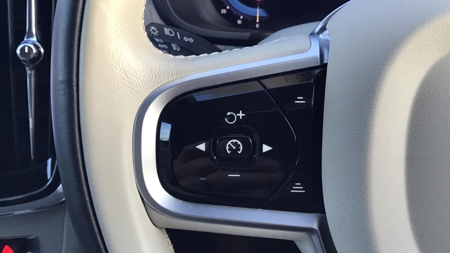 Used Volvo V90 2025 for sale - 77612436: Photo 19