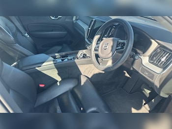Used Volvo XC60 2023 for sale - 77970078: Photo