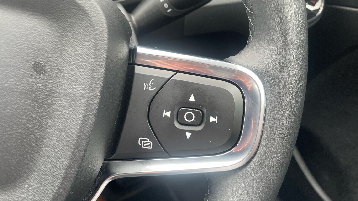 Used Volvo XC40 2025 for sale - 78185539: Photo 21