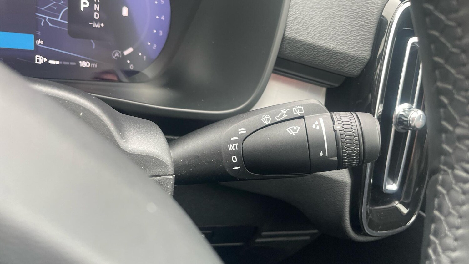 Used Volvo XC40 2025 for sale - 78185539: Photo 22