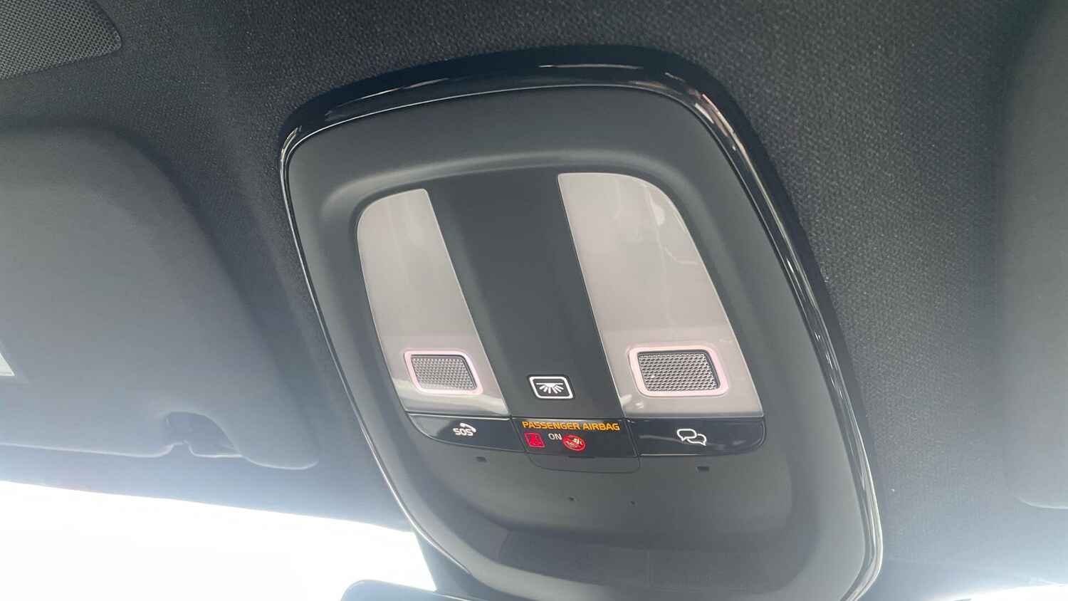 Used Volvo XC40 2025 for sale - 78185539: Photo 27