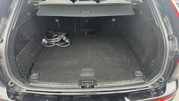 Used Volvo XC60 2023 for sale - 76318038: Photo 13