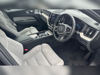 Used Volvo XC60 2023 for sale - 76318038: Photo 4