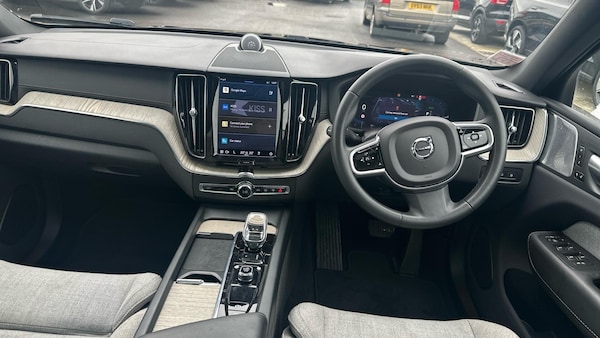 Used Volvo XC60 2023 for sale - 76318038: Photo 5