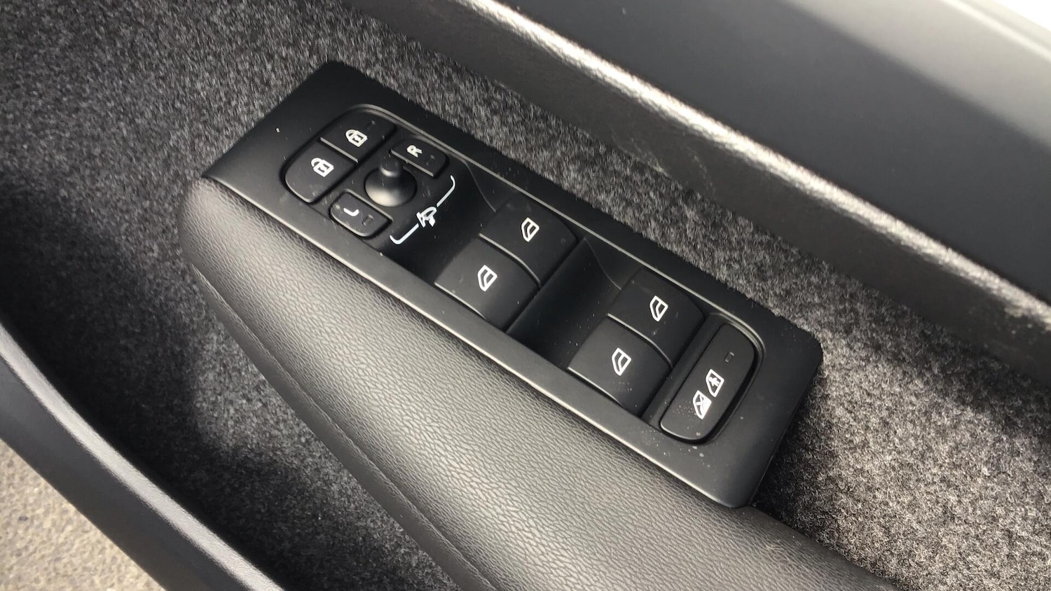 Used Volvo XC40 2026 for sale - 78086413: Photo 22