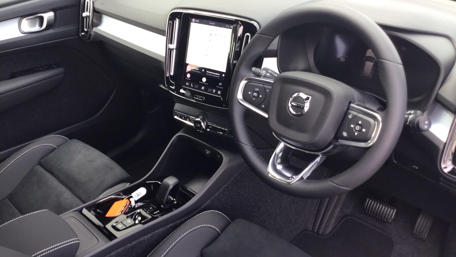 Used Volvo XC40 2026 for sale - 78086413: Photo 4