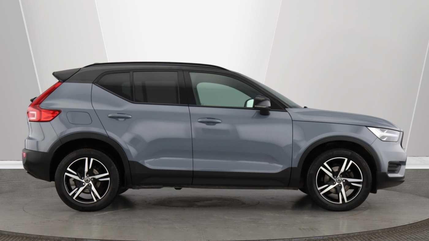 Used Volvo XC40 2021 for sale - 77456542: Photo 2