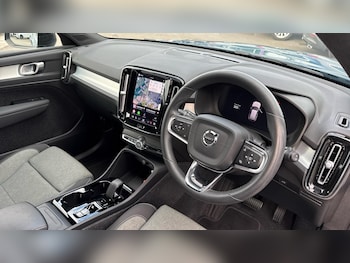 Used Volvo XC40 2023 for sale - 78504077: Photo
