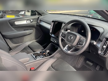 Used Volvo XC40 2025 for sale - 78922333: Photo
