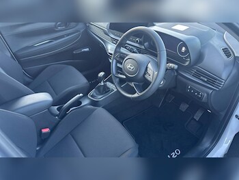 Used Hyundai i20 2025 for sale - 77320532: Photo