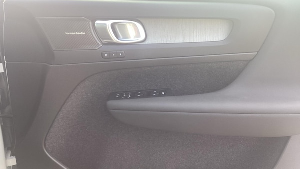 Used Volvo XC40 2025 for sale - 76318205: Photo 26