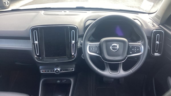 Used Volvo XC40 2025 for sale - 76318205: Photo 5