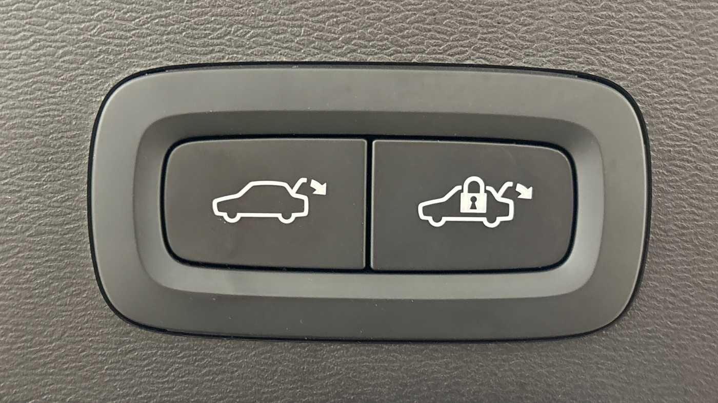 Used Volvo XC40 2022 for sale - 76689907: Photo 15