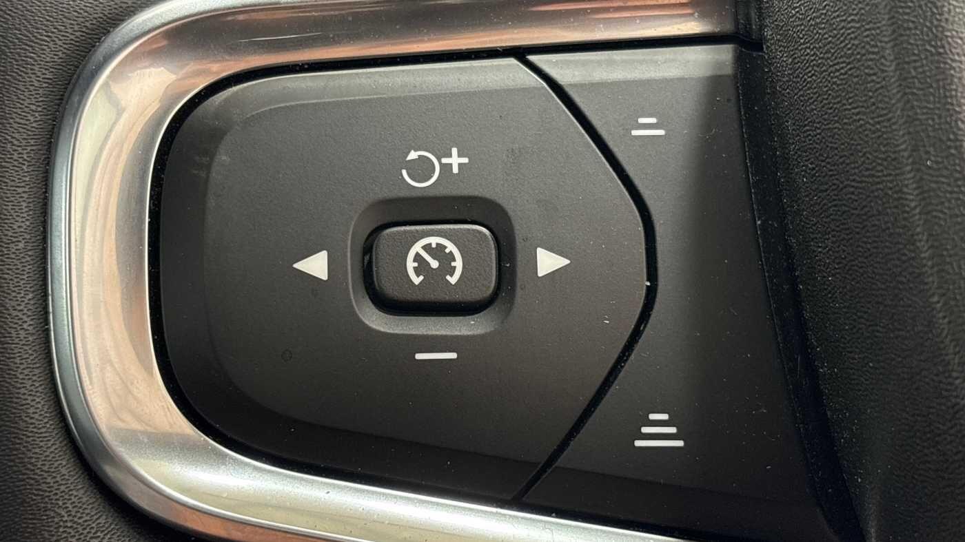 Used Volvo XC40 2022 for sale - 76689907: Photo 21