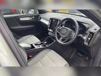 Used Volvo XC40 2023 for sale - 78796838: Photo