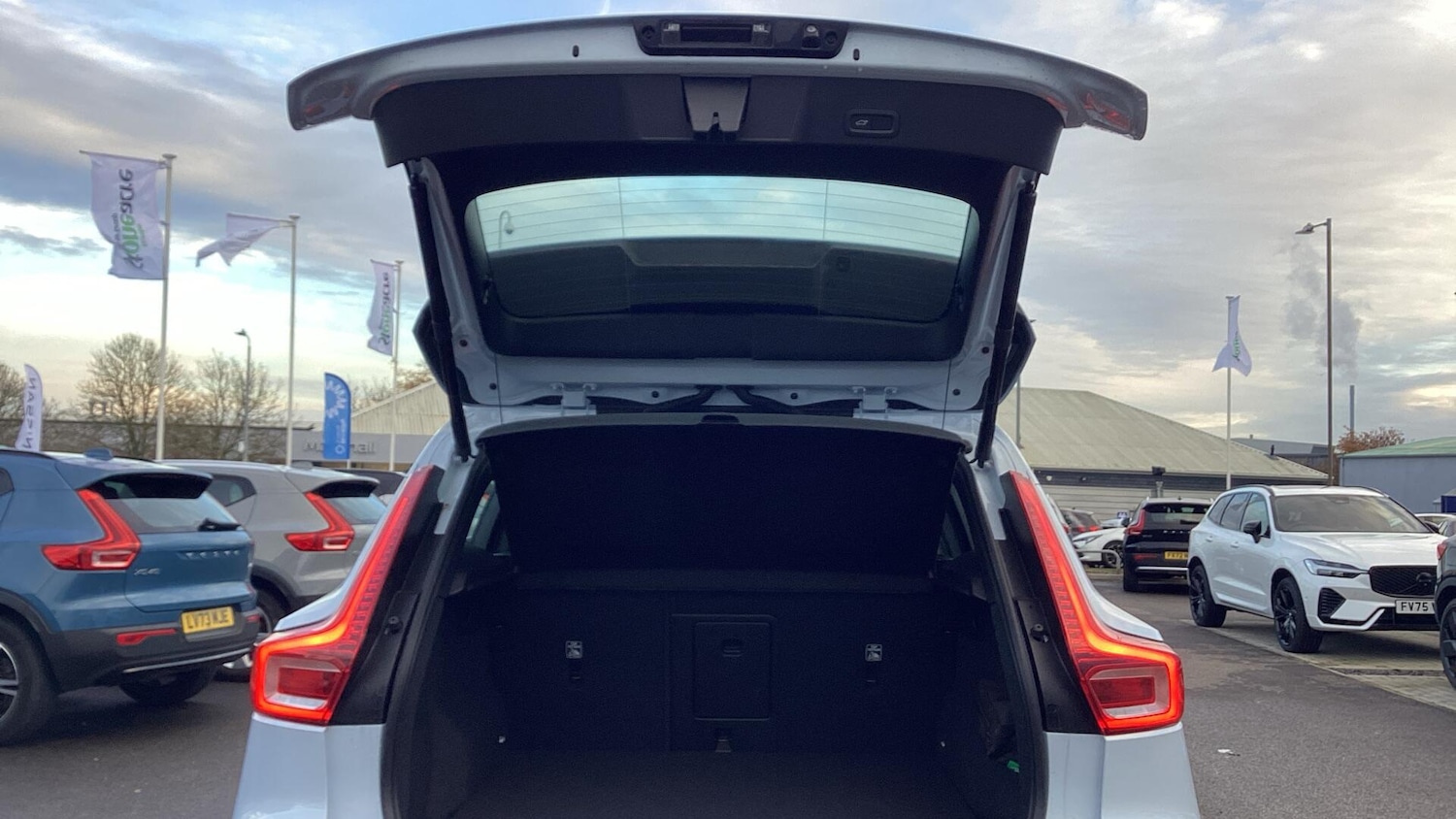 Used Volvo XC40 for sale - 77191064: Photo 13