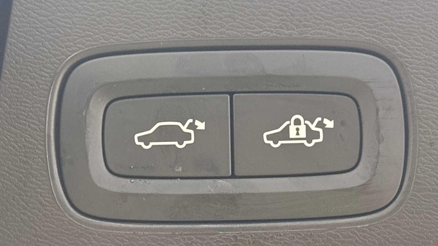 Used Volvo XC60 2025 for sale - 76714455: Photo 15