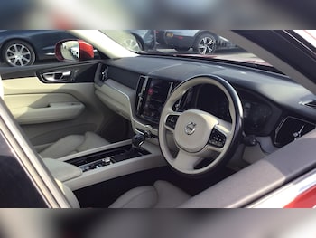 Used Volvo XC60 2017 for sale - 76259995: Photo