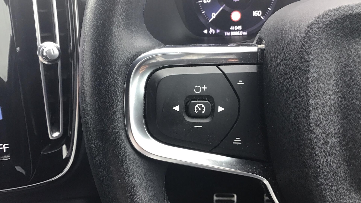Used Volvo XC40 2021 for sale - 76336518: Photo 19