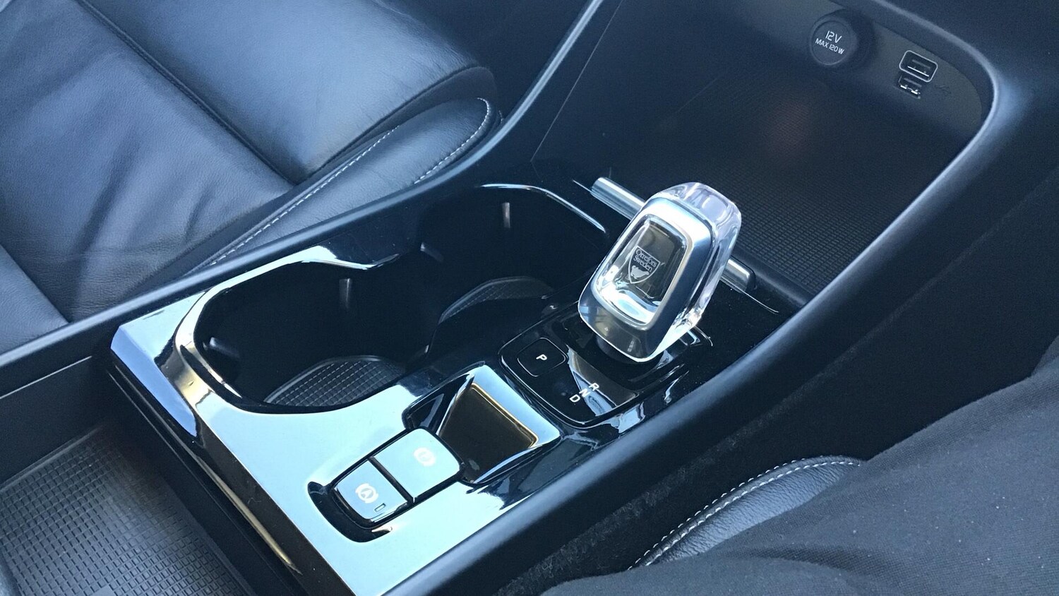 Used Volvo XC40 for sale - 77344666: Photo 23