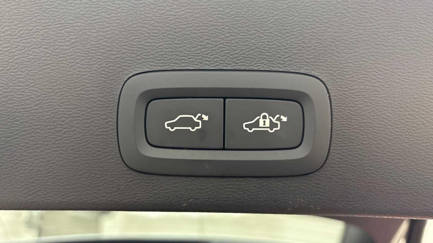 Used Volvo XC40 2024 for sale - 76753196: Photo 16