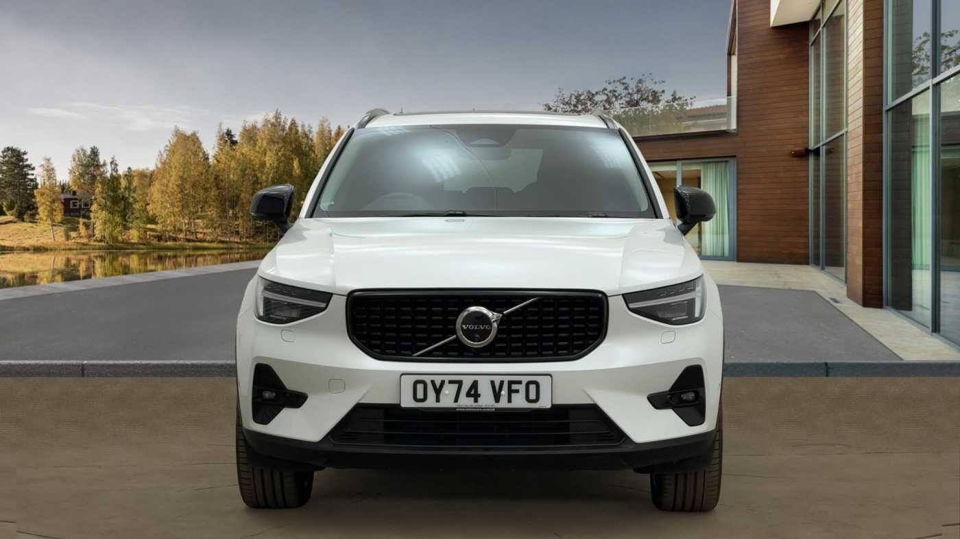 Used Volvo XC40 2024 for sale - 76753196: Photo 2