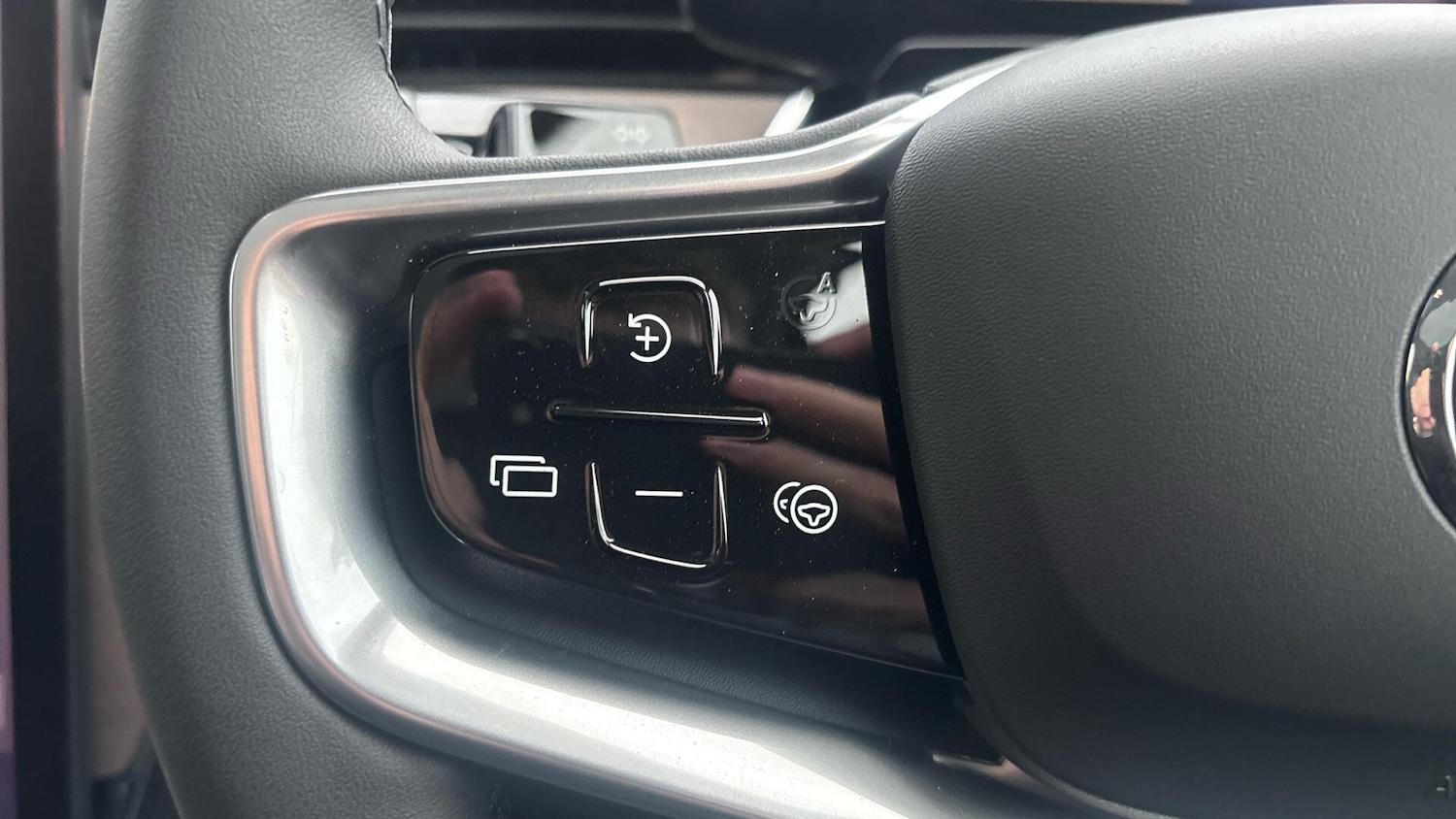 Used Volvo EX90 2025 for sale - 77040431: Photo 16