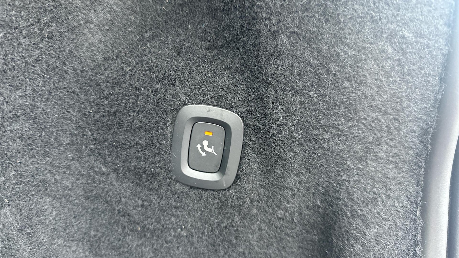 Used Volvo XC60 2022 for sale - 77229827: Photo 16