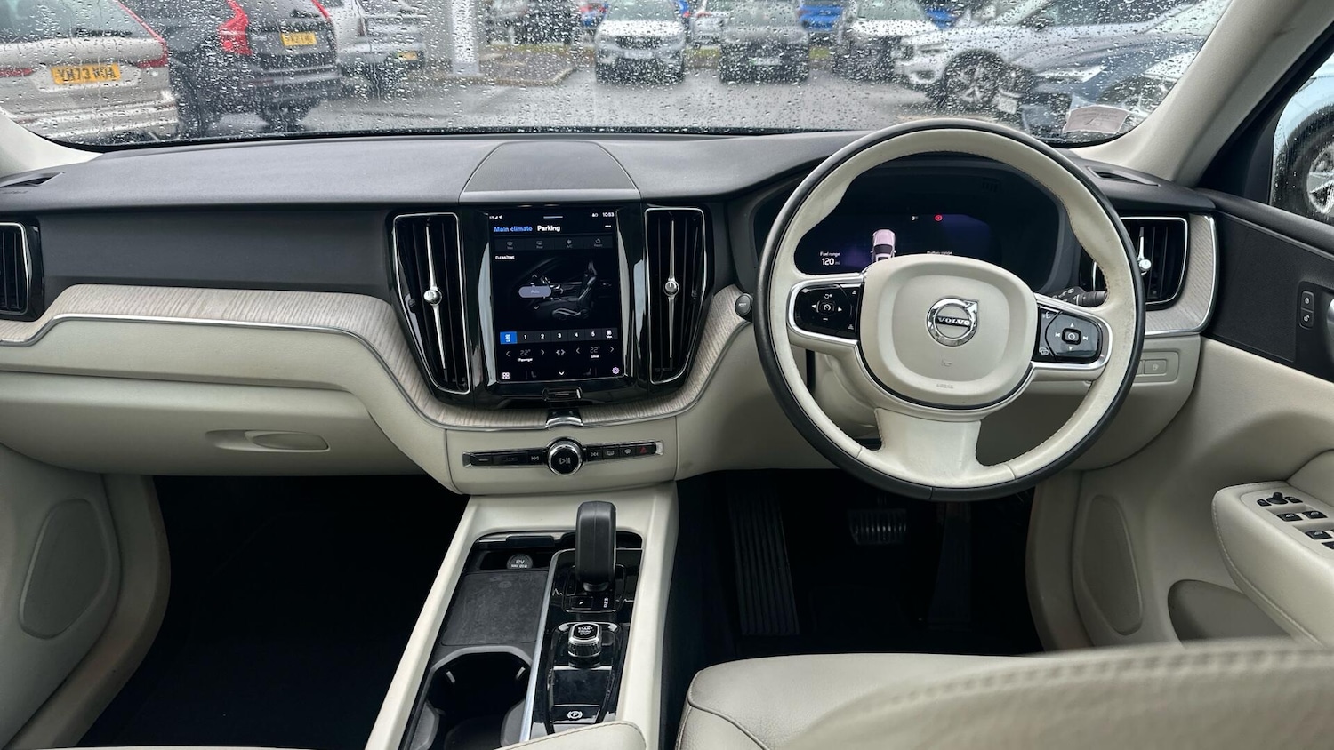 Used Volvo XC60 2022 for sale - 77229827: Photo 5
