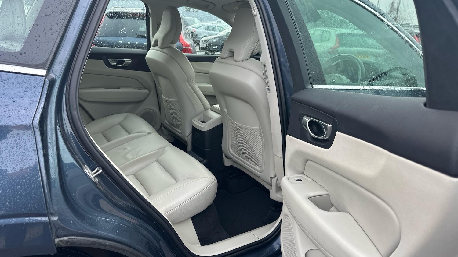 Used Volvo XC60 2022 for sale - 77229827: Photo 6