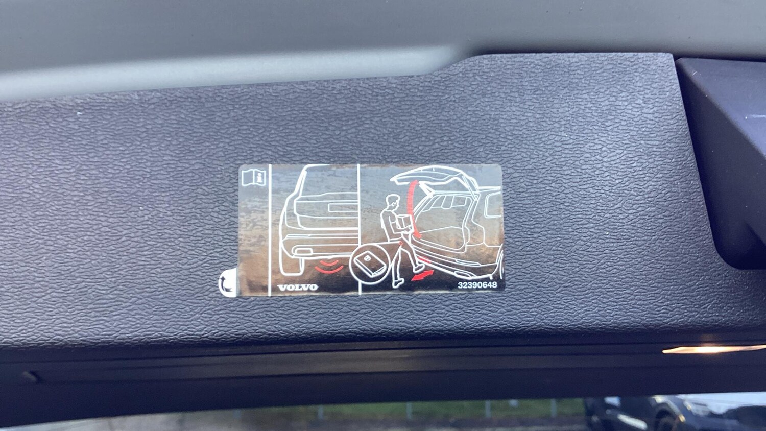 Used Volvo V60 2025 for sale - 77455044: Photo 31