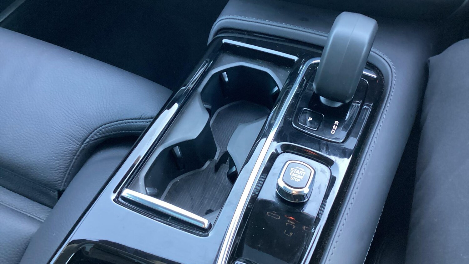 Used Volvo V60 2025 for sale - 77455044: Photo 39