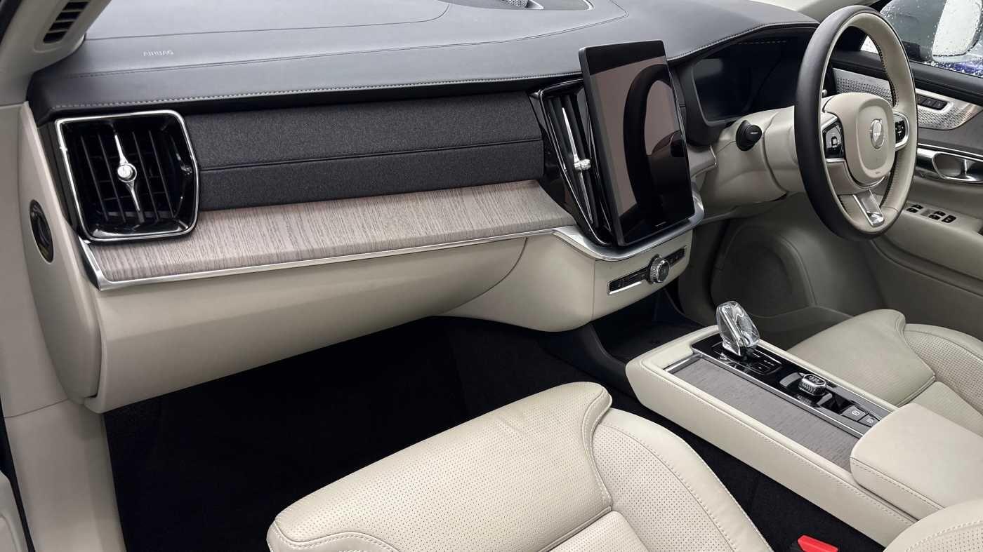 Used Volvo XC90 2025 for sale - 77722860: Photo 6