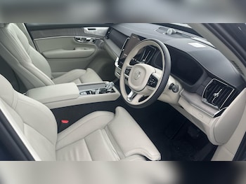 Used Volvo XC90 2025 for sale - 76179621: Photo 4