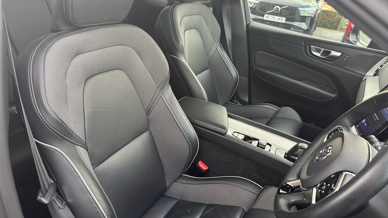 Used Volvo XC60 2022 for sale - 77626143: Photo 38