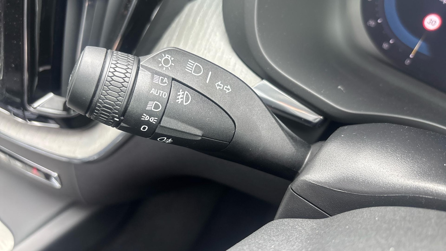 Used Volvo XC60 2025 for sale - 77191222: Photo 16