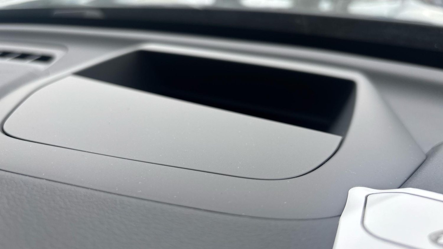 Used Volvo XC60 2025 for sale - 77191222: Photo 32