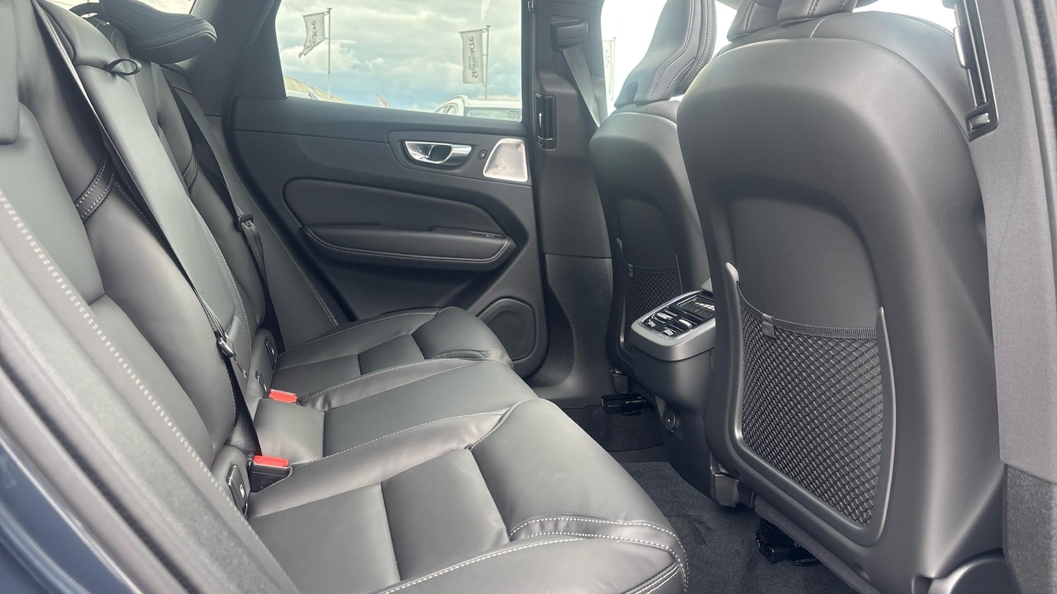 Used Volvo XC60 2025 for sale - 77191222: Photo 6