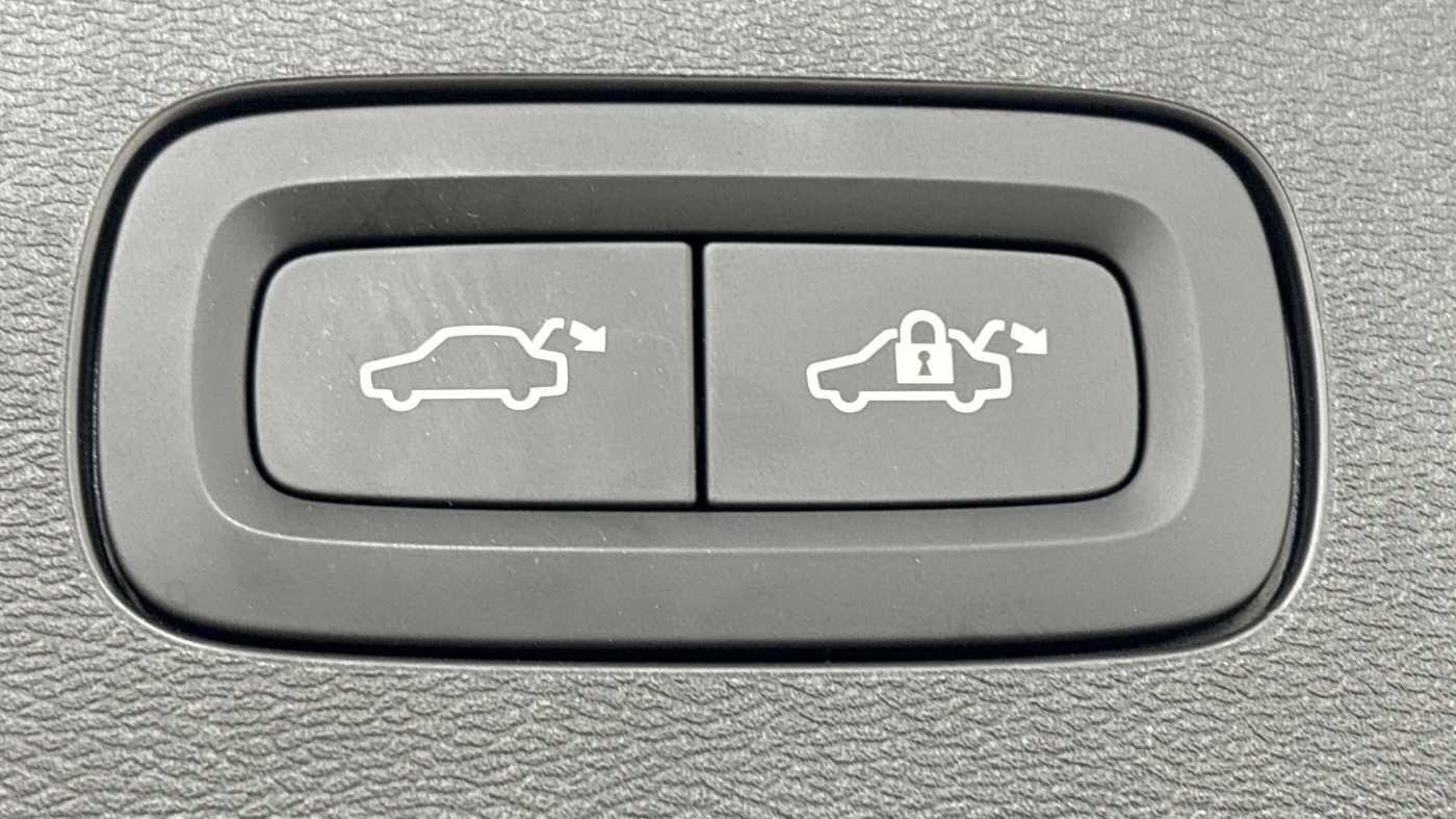 Used Volvo V60 2024 for sale - 77455228: Photo 15