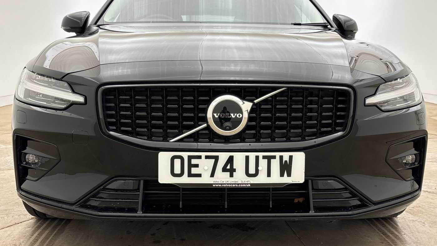Used Volvo V60 2024 for sale - 77455228: Photo 5