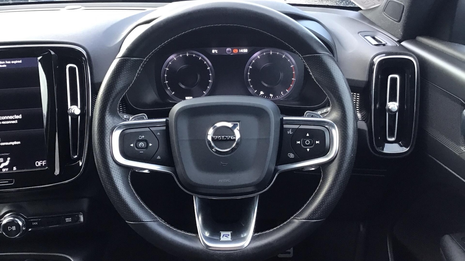 Used Volvo XC40 2019 for sale - 77242845: Photo 10