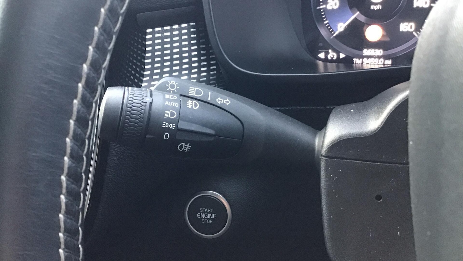 Used Volvo XC40 2019 for sale - 77242845: Photo 16