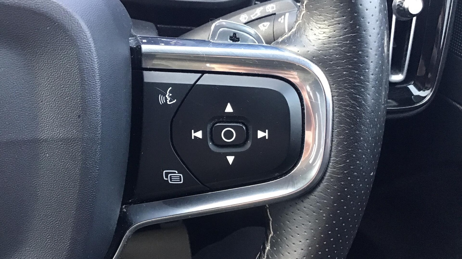 Used Volvo XC40 2019 for sale - 77242845: Photo 18