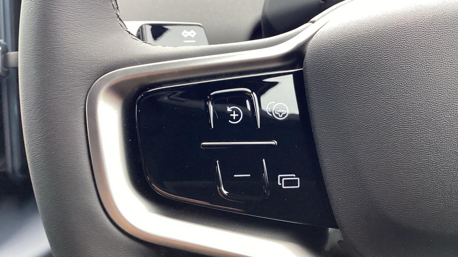 Used Volvo EX30 2025 for sale - 78033851: Photo 58