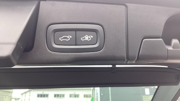 Used Volvo XC60 2023 for sale - 76326271: Photo 30