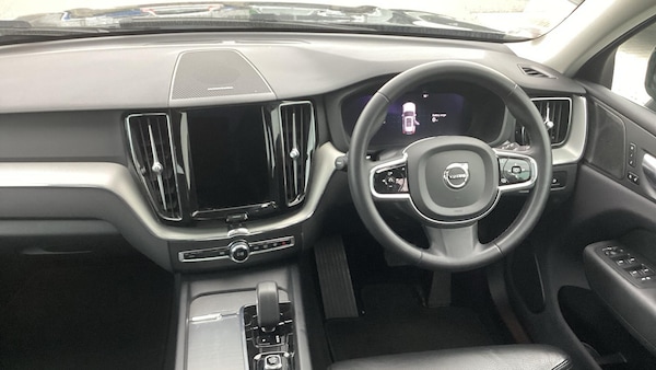 Used Volvo XC60 2023 for sale - 76326271: Photo 5