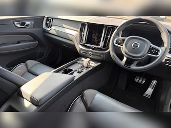 Used Volvo XC60 2022 for sale - 79349412: Photo