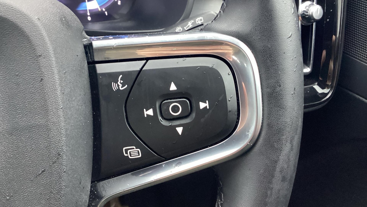 Used Volvo XC40 2023 for sale - 77132023: Photo 20